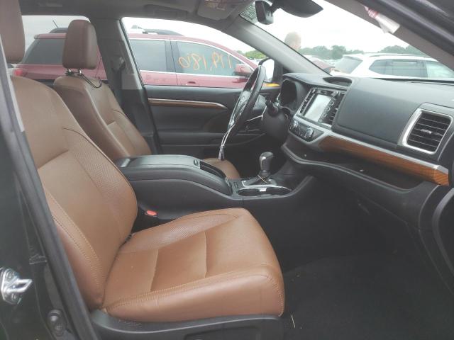 Photo 5 from auction – 2017 TOYOTA HIGHLANDER with VIN 5TDDZRFH3HS476423
