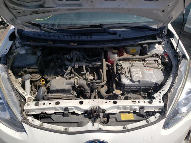 Photo 7 from auction – 2015 TOYOTA PRIUS C with VIN JTDKDTB37F1580081