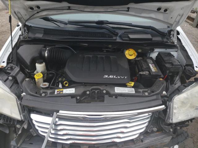 Photo 7 from auction – 2014 CHRYSLER TOWN & COU with VIN 2C4RC1BG9ER329954