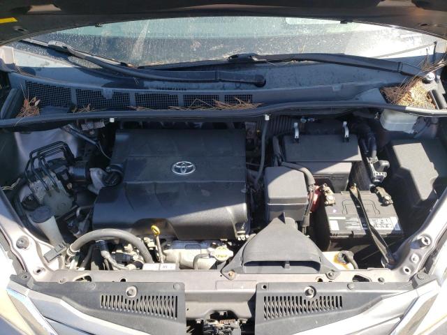 Photo 7 from auction – 2011 TOYOTA SIENNA XLE with VIN 5TDYK3DC2BS095163