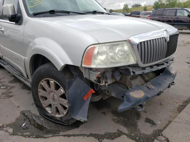 Photo 9 from auction – 2004 LINCOLN NAVIGATOR with VIN 5LMFU28R84LJ03290
