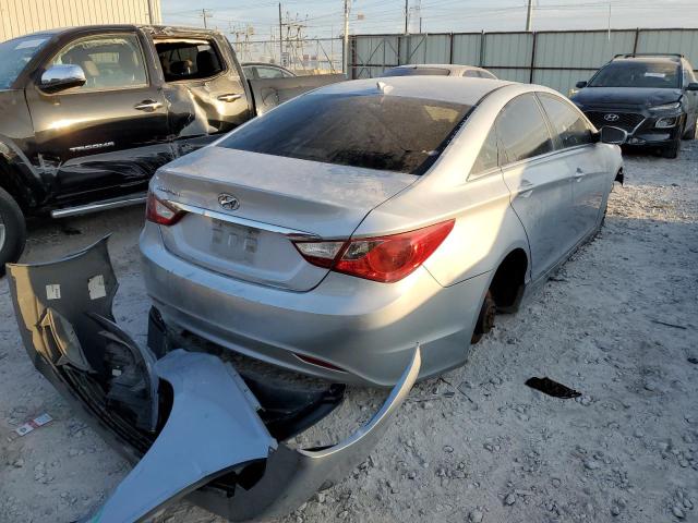 Photo 4 from auction – 2012 HYUNDAI SONATA GLS with VIN 5NPEB4AC9CH369611