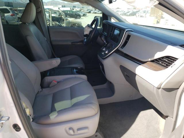 Photo 5 from auction – 2017 TOYOTA SIENNA XLE with VIN 5TDYZ3DC5HS885268