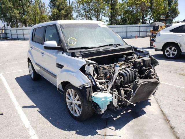 KIA SOUL + 2013 with VIN KNDJT2A6XD7569543 - Photo from auction