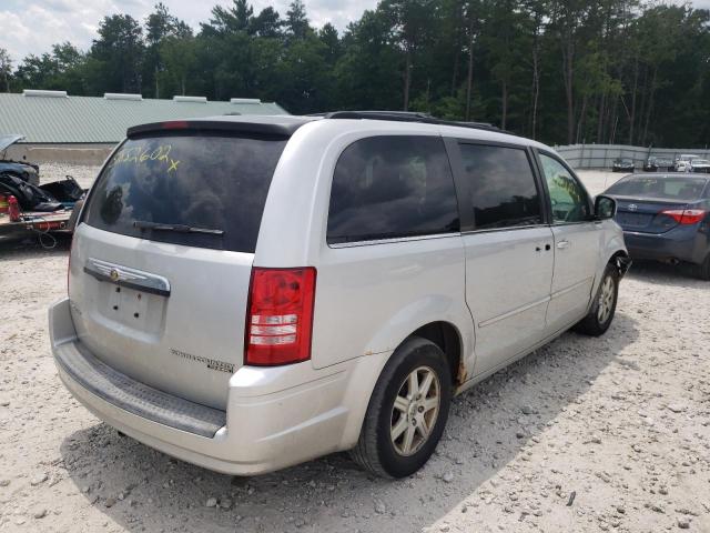 Photo 4 from auction – 2010 CHRYSLER TOWN & COU with VIN 2A4RR5D1XAR310204
