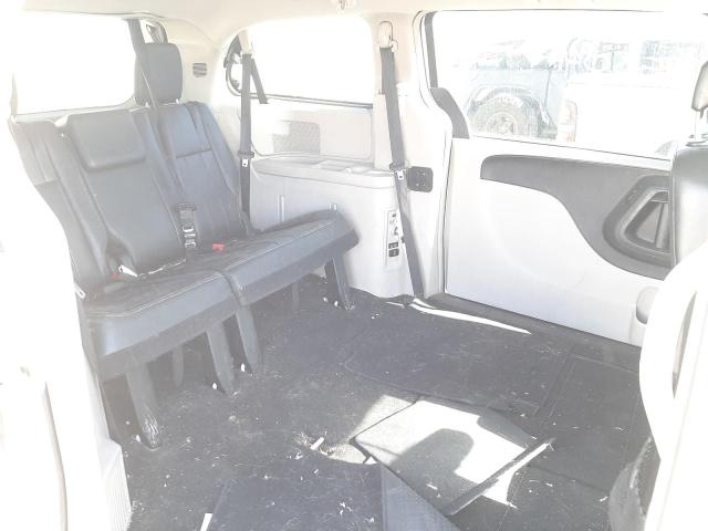 Photo 6 from auction – 2013 CHRYSLER TOWN & COU with VIN 2C4RC1BG4DR656566