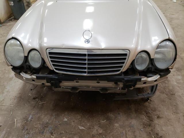 Photo 9 from auction – 2001 MERCEDES-BENZ E 320 with VIN WDBJF65J71B235779