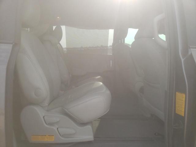 Photo 6 from auction – 2014 TOYOTA SIENNA XLE with VIN 5TDYK3DC5ES429688
