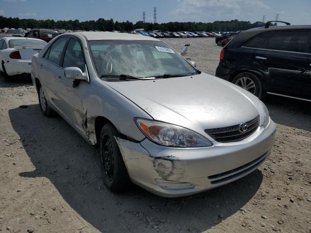 TOYOTA CAMRY LE 2003 with VIN 4T1BE32K33U145536 - Photo from auction