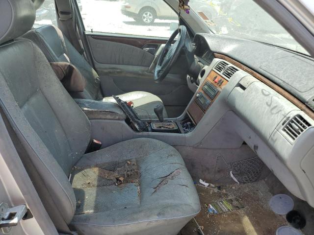 Photo 5 from auction – 1999 MERCEDES-BENZ E 320 with VIN WDBJF65H0XA876414