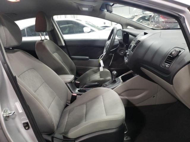 Photo 5 from auction – 2016 KIA FORTE LX with VIN KNAFK4A67G5612950