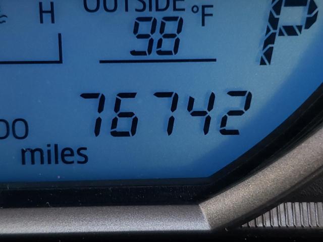 Photo 8 from auction – 2015 TOYOTA RAV4 LE with VIN JTMZFREV1FD050759