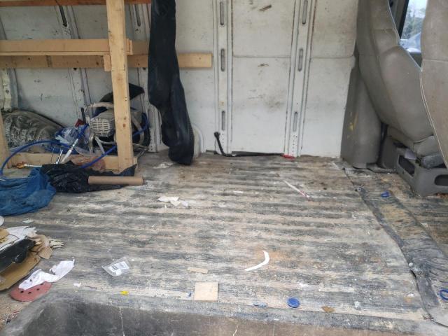 Photo 6 from auction – 2001 CHEVROLET EXPRESS G2 with VIN 1GCGG29R211154874