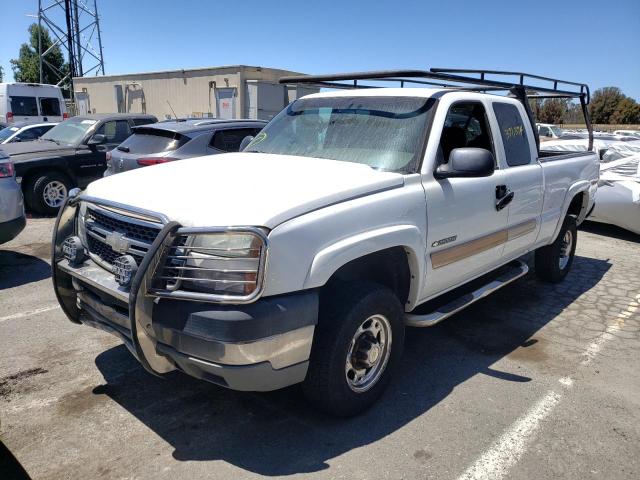 Photo 2 from auction – 2005 CHEVROLET SILVERADO with VIN 1GCHK29U35E241687