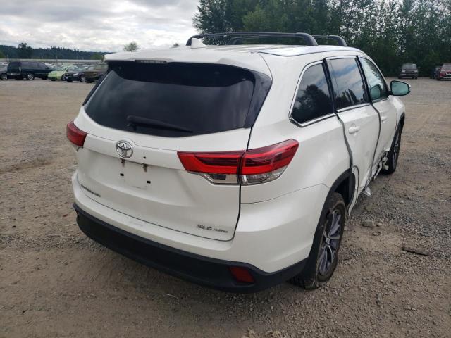 Photo 4 from auction – 2018 TOYOTA HIGHLANDER with VIN 5TDJZRFH8JS553649