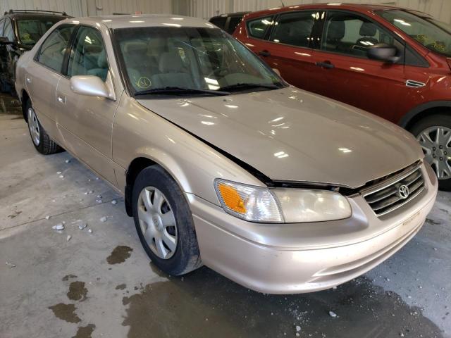 TOYOTA CAMRY CE 2000 with VIN 4T1BG22K4YU666387 - Photo from auction