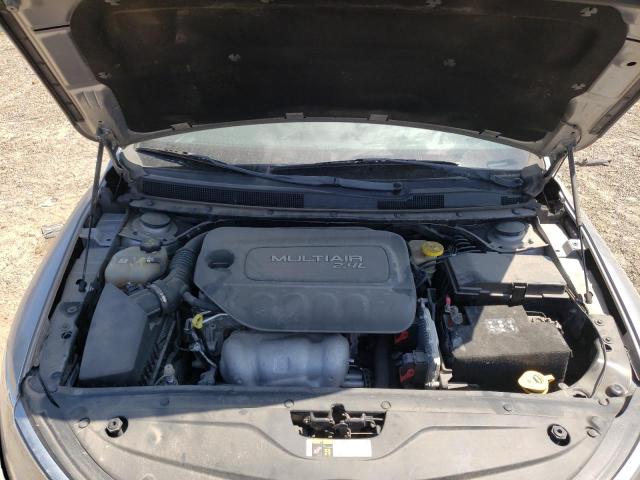 Photo 7 from auction – 2016 CHRYSLER 200 LIMITE with VIN 1C3CCCAB0GN131260