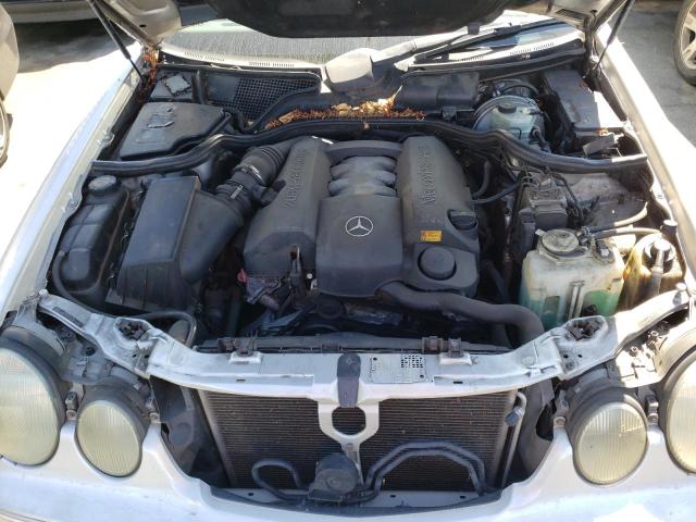 Photo 7 from auction – 2001 MERCEDES-BENZ E 320 with VIN WDBJH65JX1B276451