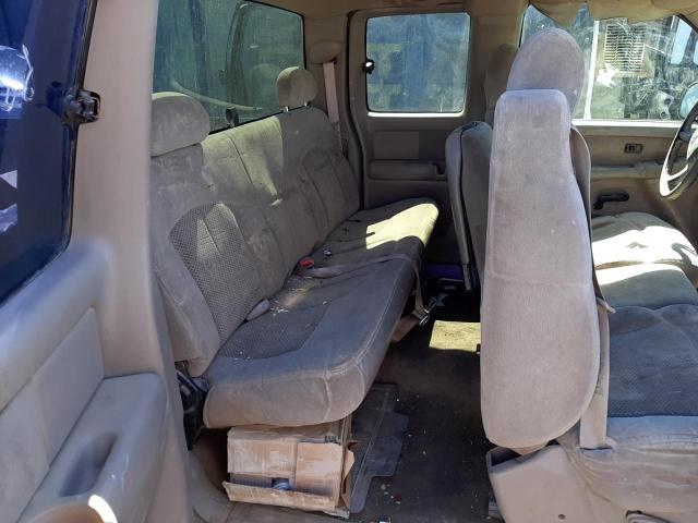 Photo 6 from auction – 2002 CHEVROLET SILVERADO with VIN 2GCEC19V621411167