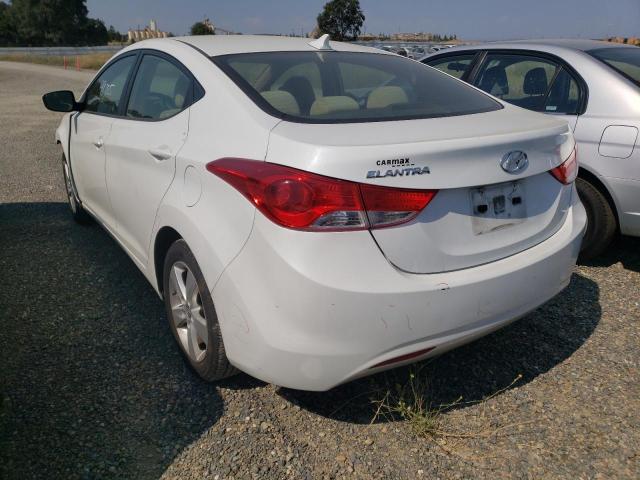 Photo 3 from auction – 2011 HYUNDAI ELANTRA GL with VIN 5NPDH4AE0BH019388