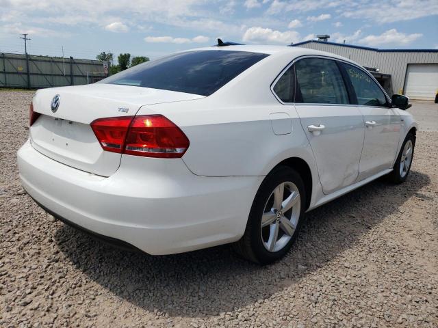 Photo 4 from auction – 2015 VOLKSWAGEN PASSAT S with VIN 1VWAS7A36FC101189