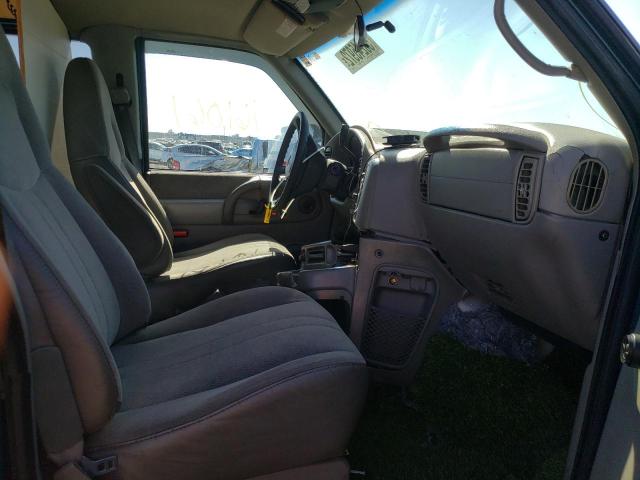 Photo 5 from auction – 2000 CHEVROLET ASTRO with VIN 1GNDM19W2YB205314