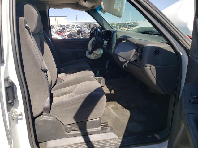 Photo 5 from auction – 2005 CHEVROLET SILVERADO with VIN 1GCHK29U95E161276