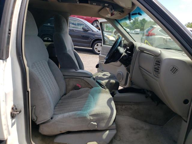 Photo 5 from auction – 2000 CHEVROLET BLAZER with VIN 1GNCT18W2YK147799