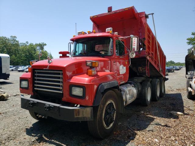 Photo 2 from auction – 2001 MACK 600 RD600 with VIN 1M2P267C21M058001