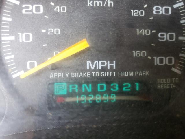 Photo 8 from auction – 2000 CHEVROLET SUBURBAN with VIN 3GNFK16T4YG132883