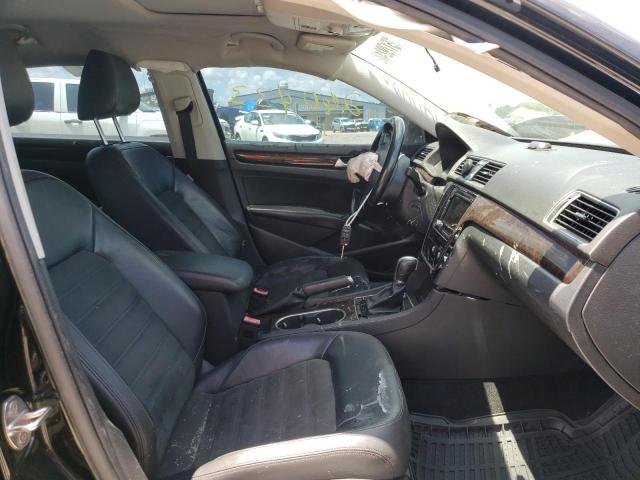 Photo 5 from auction – 2015 VOLKSWAGEN PASSAT SEL with VIN 1VWCV7A33FC050427