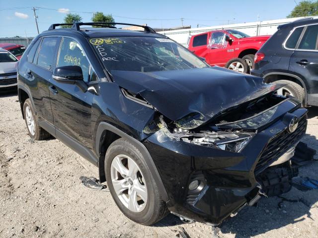 TOYOTA RAV4 XLE 2019 with VIN JTMP1RFV4KD035963 - Photo from auction