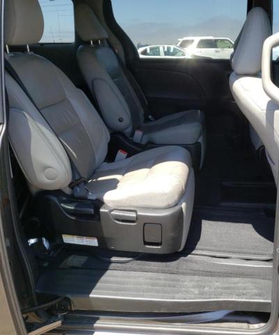 Photo 6 from auction – 2015 TOYOTA SIENNA XLE with VIN 5TDYK3DC4FS572911