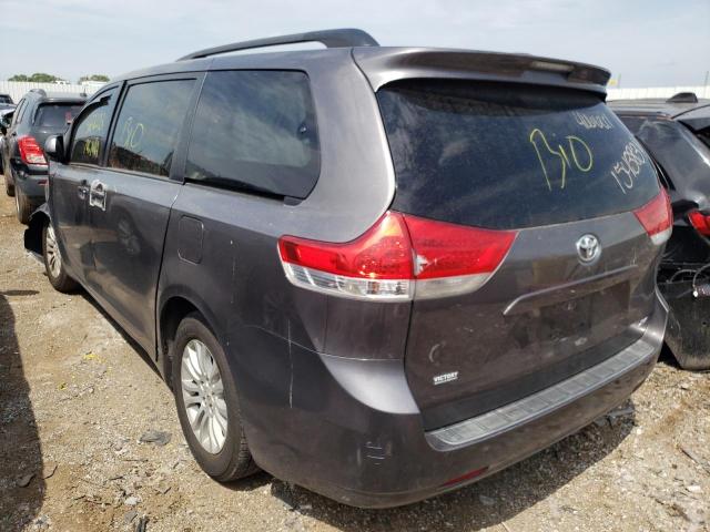Photo 3 from auction – 2011 TOYOTA SIENNA XLE with VIN 5TDYK3DC2BS031754
