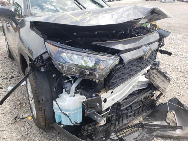 Photo 9 from auction – 2021 TOYOTA RAV4 LE with VIN JTMH1RFV9MD072403