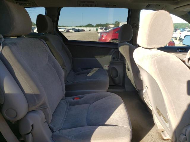 Photo 6 from auction – 2004 TOYOTA SIENNA XLE with VIN 5TDZA22C44S172980