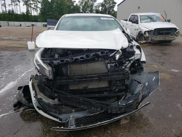 Photo 9 from auction – 2018 KIA FORTE LX with VIN 3KPFK4A72JE228825
