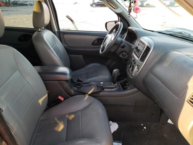 Photo 5 from auction – 2005 FORD ESCAPE XLT with VIN 1FMYU031X5KA47765