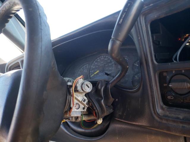 Фото 8 с аукциона – 2000 CHEVROLET SILVERADO с VIN 1GCGK24U6YE425450