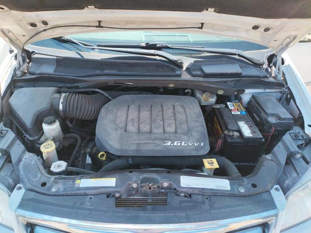Photo 7 from auction – 2012 CHRYSLER TOWN & COU with VIN 2C4RC1CGXCR345169
