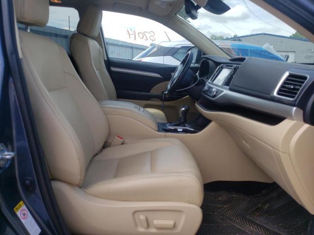 Photo 5 from auction – 2017 TOYOTA HIGHLANDER with VIN 5TDKZRFHXHS510543