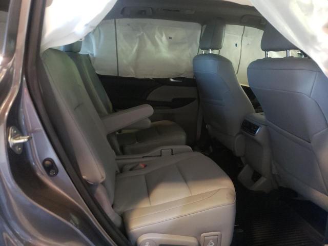 Photo 6 from auction – 2017 TOYOTA HIGHLANDER with VIN 5TDDZRFH3HS462327