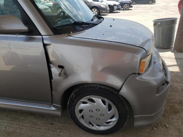 Photo 9 from auction – 2005 TOYOTA SCION XB with VIN JTLKT324154019596