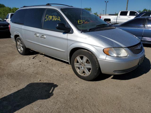 CHRYSLER TOWN AND C 2003 with VIN 2C4GP44323R114808 - Photo from auction