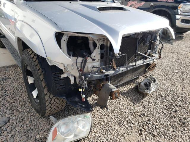 Photo 9 from auction – 2004 TOYOTA 4RUNNER SR with VIN JTEBU14R040054380