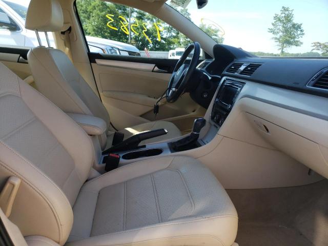 Photo 5 from auction – 2013 VOLKSWAGEN PASSAT SE with VIN 1VWBP7A35DC133375