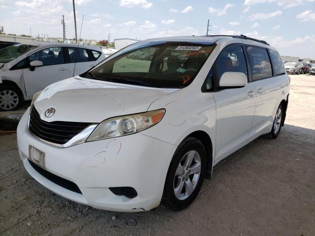 Photo 2 from auction – 2013 TOYOTA SIENNA LE with VIN 5TDKK3DC6DS320225