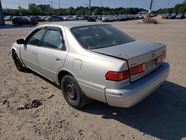 Photo 3 from auction – 2000 TOYOTA CAMRY CE with VIN 4T1BG22K3YU621277