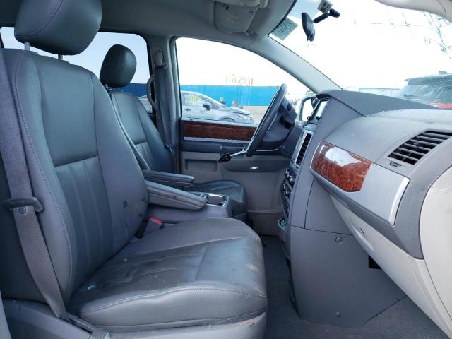 Photo 5 from auction – 2009 CHRYSLER TOWN & COU with VIN 2A8HR54169R577622