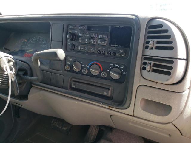 Photo 9 from auction – 1995 CHEVROLET SUBURBAN with VIN 3GNFK16K1SG115344